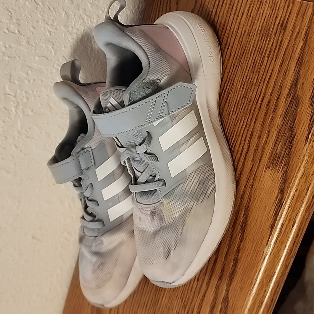Girls Adidas Tennis Shoes Size 2